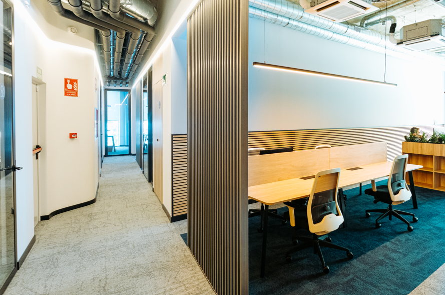 Coworking Ingeni: un espacio flexible diseñado por Alotark que fomenta colaboración y bienestar