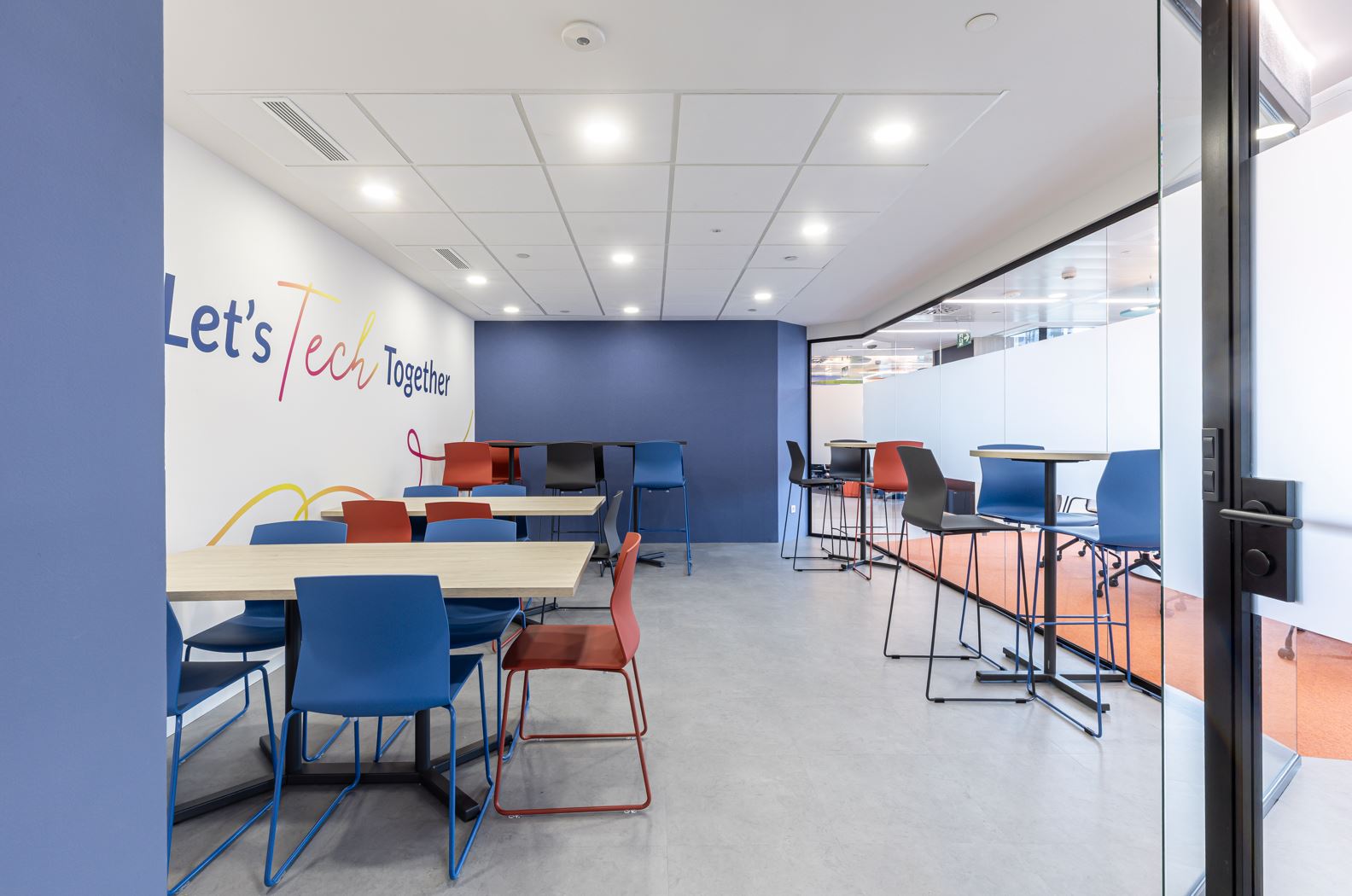 alotark-sii-group-diseno-corporativo-oficinas-los-cubos.jpg
