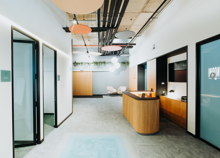 Coworking de Ingeni diseñado por Alotark: nuevas oficinas modernas, eficientes y orientadas al bienestar