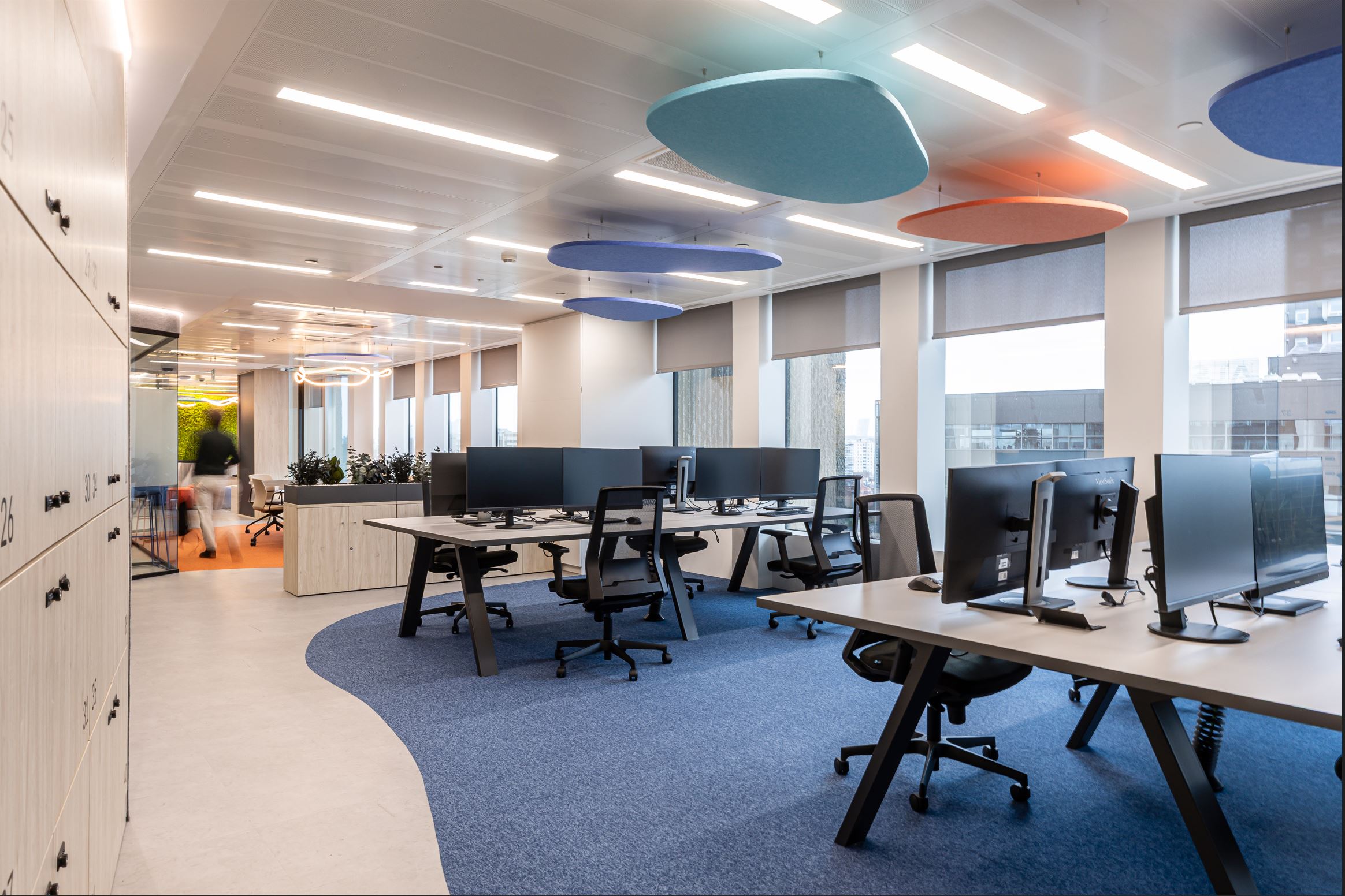 alotark-sii-group-diseno-corporativo-oficinas-los-cubos.jpg Diseño con identidad de marca para SII Group Spain en Los Cubos, por Alotark